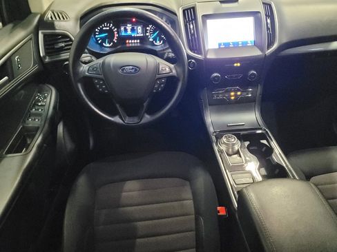 Used 2020 Ford Edge SE image 22