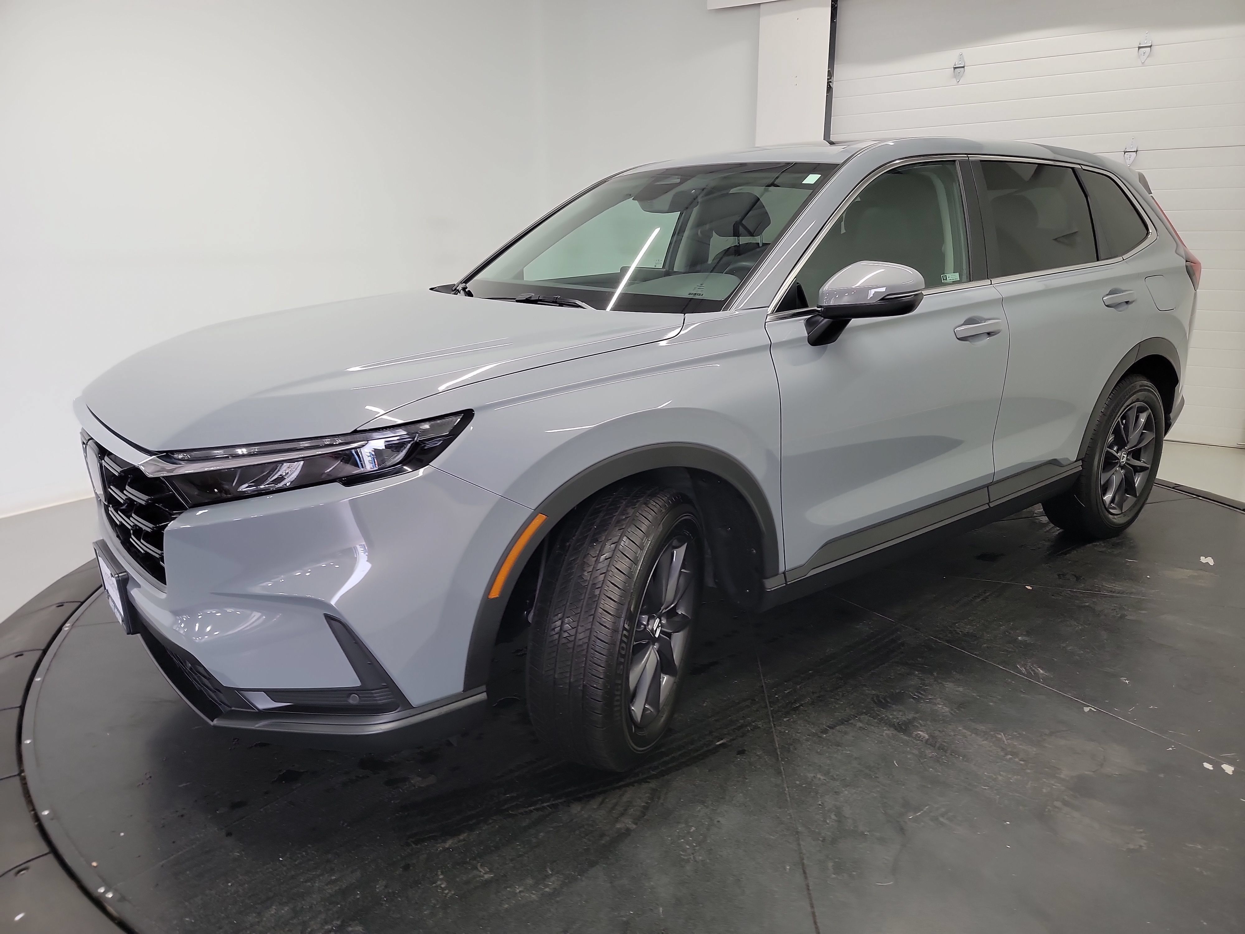 Used 2026 Honda CR-V EX-L image 3