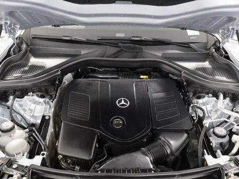 Used 2024 Mercedes-Benz GLC 300 4MATIC image 15