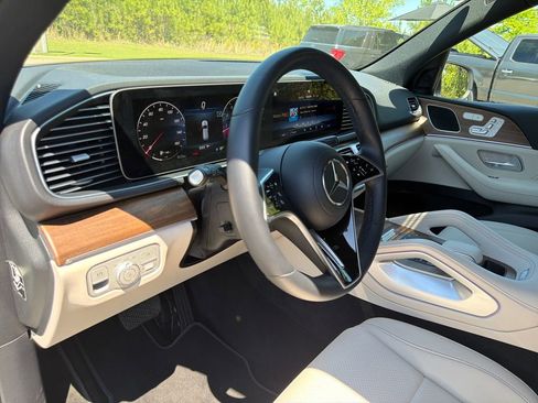 Certified 2025 Mercedes-Benz GLE 450 4MATIC image 18
