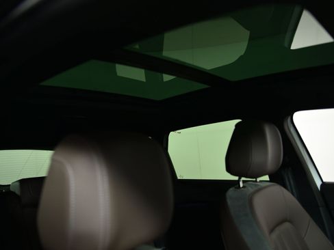 Certified 2025 Audi Q4 e-tron Premium w/ Convenience Package image 12