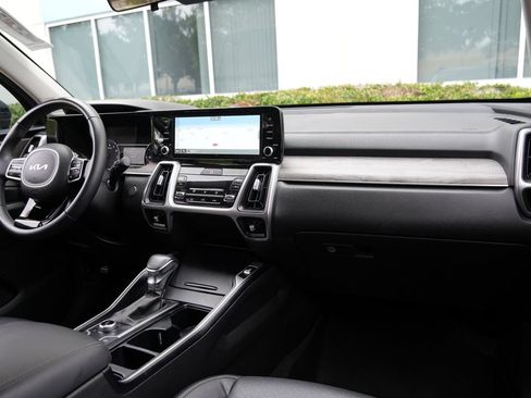 Used 2022 Kia Sorento S AWD/4WD image 7