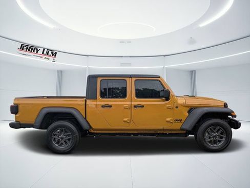 New 2026 Jeep Gladiator Sport AWD/4WD image 2