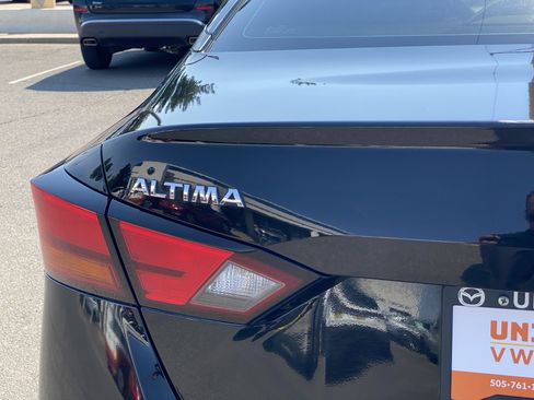 Used 2021 Nissan Altima 2.5 SR FWD image 21