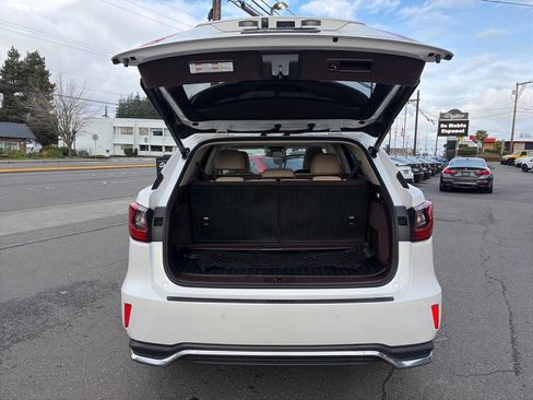Used 2019 Lexus RX 350L Premium w/ Premium Package image 8