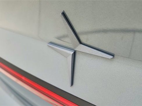 Used 2022 Polestar Polestar 2 image 16