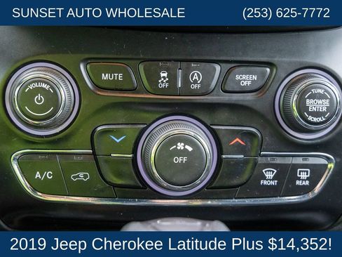 Used 2019 Jeep Cherokee Latitude Plus AWD/4WD image 56