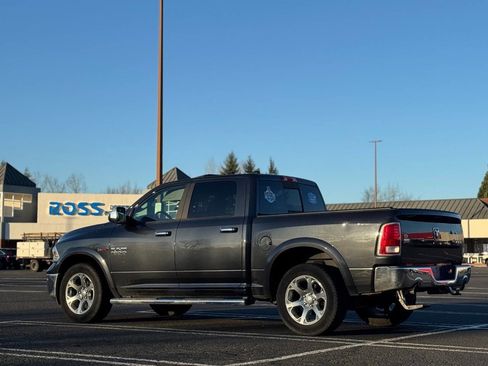 Used 2018 RAM 1500 Laramie w/ Convenience Group image 12