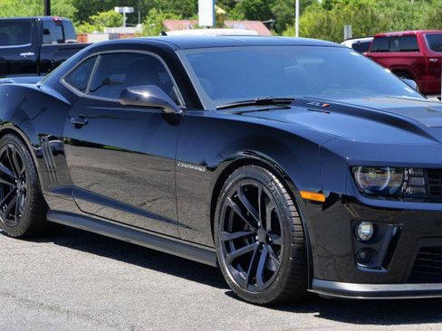 Used 2015 Chevrolet Camaro ZL1 RWD image 31