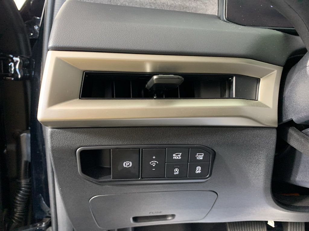 Used 2027 Kia Telluride S w/ Towing Package FWD image 16