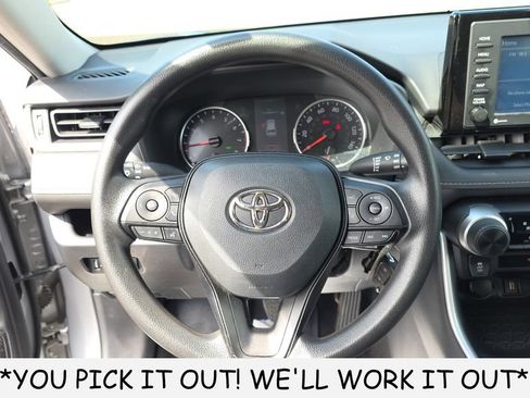 Used 2022 Toyota RAV4 LE FWD image 15
