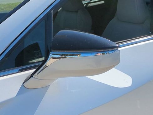 Used 2021 Lexus UX 200 image 12