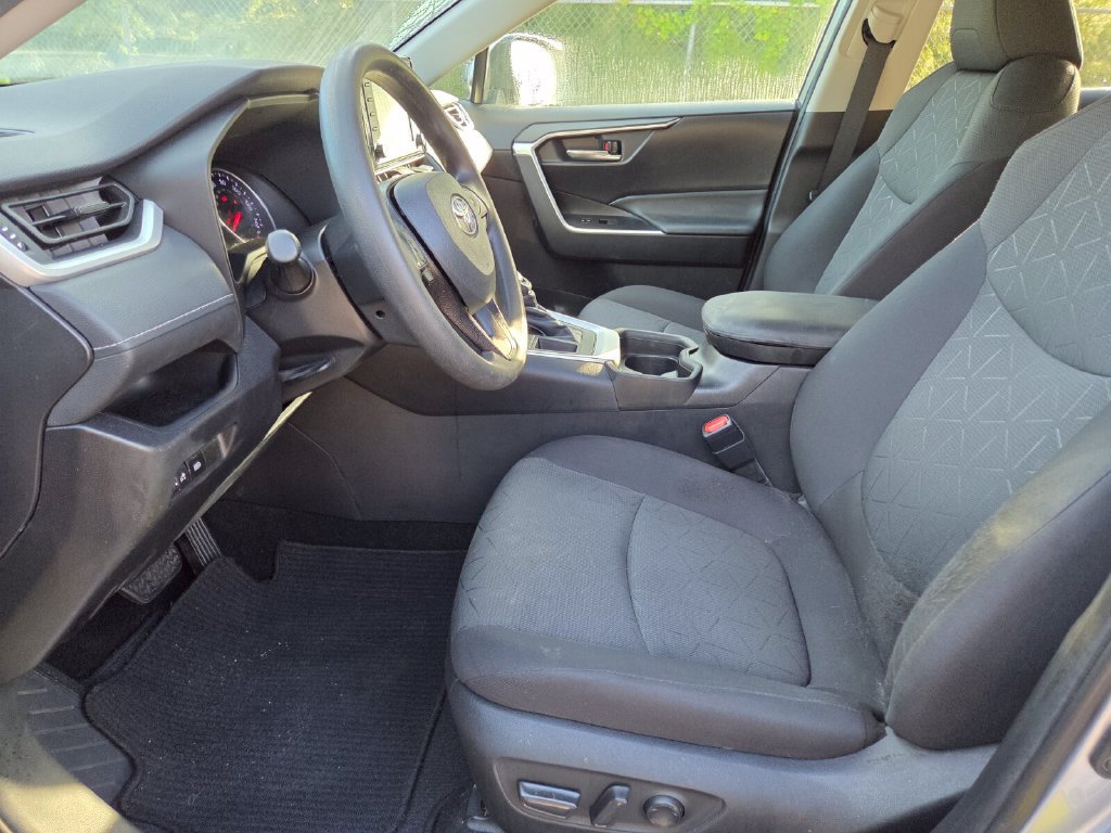 Certified 2021 Toyota RAV4 XLE FWD image 25