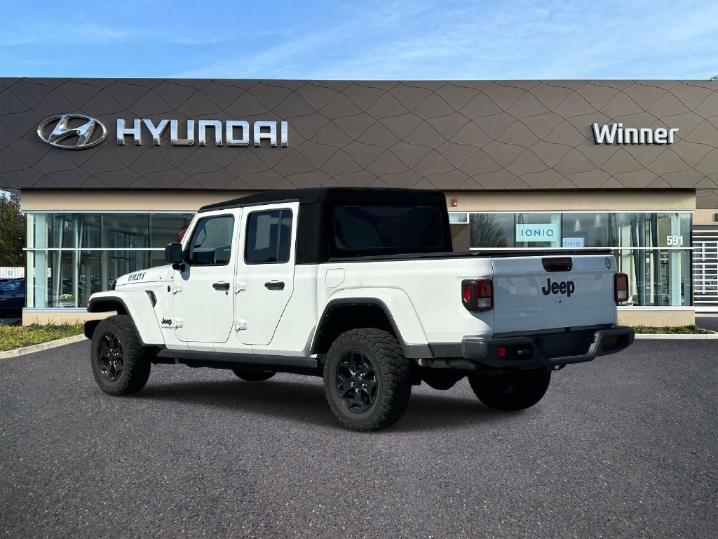 Used 2022 Jeep Gladiator Sport AWD/4WD image 2