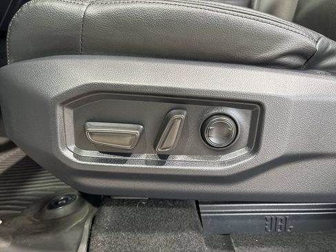 Used 2022 Toyota Tundra Limited AWD/4WD image 12