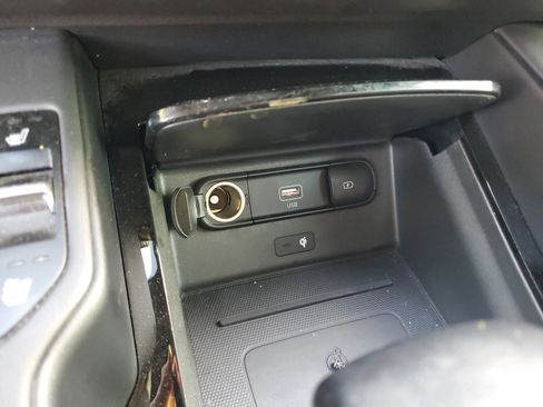 Certified 2022 Kia Telluride SX w/ SX Prestige Package image 22