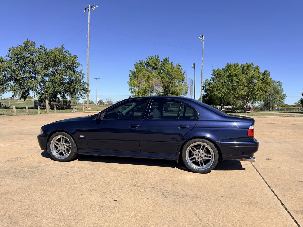 Used 2001 BMW 540i Sedan RWD image 9