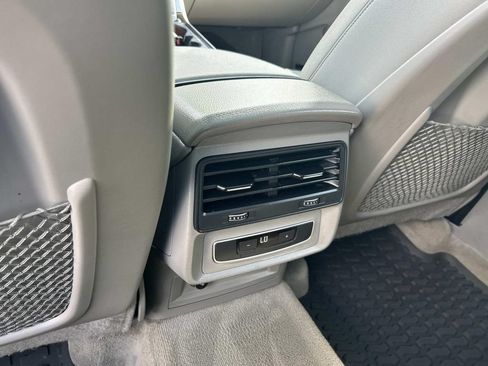 Used 2020 Audi Q7 2.0T Premium Plus w/ Premium Plus Package AWD/4WD image 25