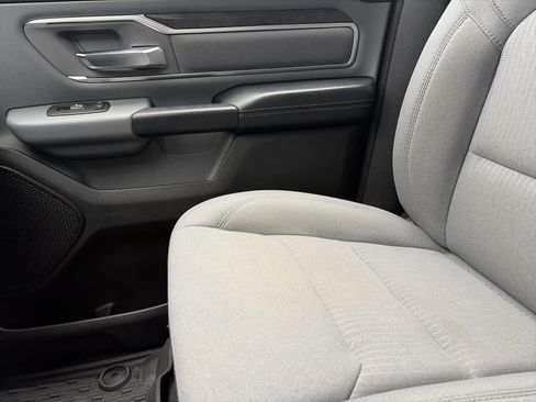 Used 2019 RAM 1500 Big Horn AWD/4WD image 25