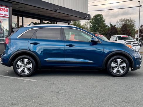 Used 2019 Kia Niro LX image 3