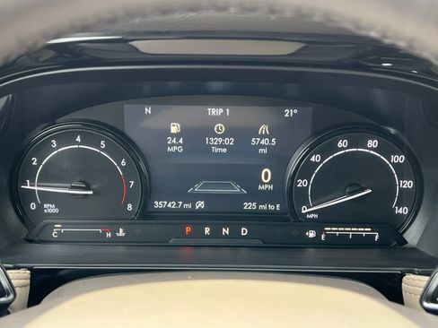 Used 2022 Lincoln Corsair Standard w/ Premium Package image 17