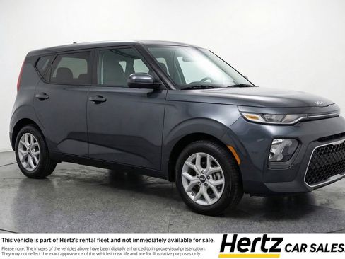 Used 2025 Kia Soul LX w/ LX Technology Package FWD image 1
