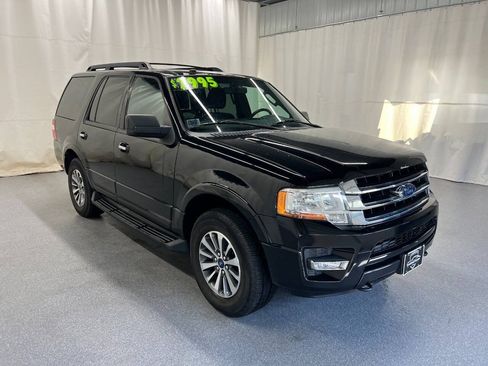 Used 2016 Ford Expedition XLT AWD/4WD image 3