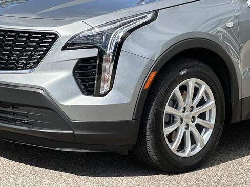 Used 2023 Cadillac XT4 Luxury w/ Cold Weather Package AWD/4WD image 7