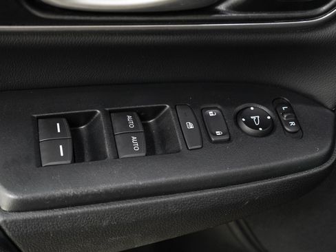 Used 2018 Honda CR-V EX-L image 19