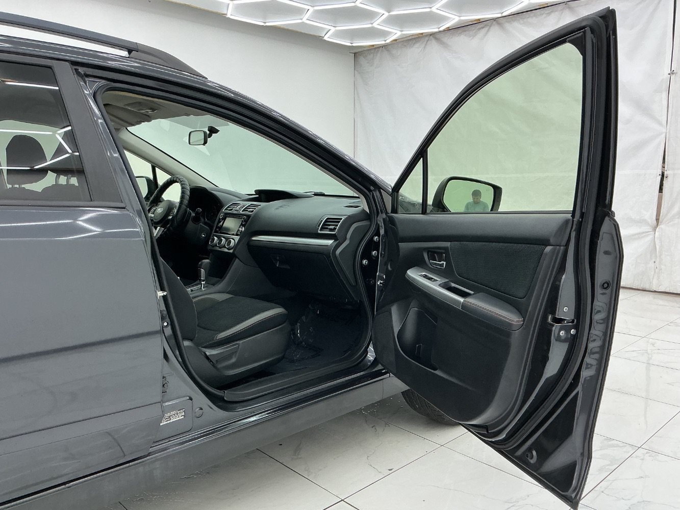 Used 2017 Subaru Crosstrek 2.0i Premium AWD/4WD image 17