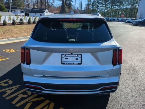 Used 2023 Kia Sorento SX Prestige w/ Panoramic Sunroof Package image 5