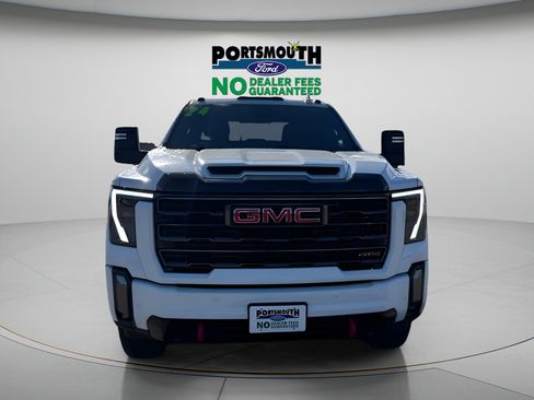 Used 2024 GMC Sierra 2500 AT4 w/ AT4 Premium Plus Package AWD/4WD image 10