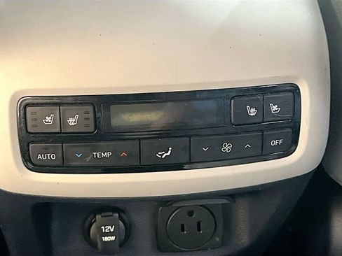Used 2023 Hyundai Palisade Limited AWD/4WD image 27