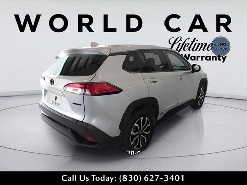 Used 2024 Toyota Corolla Cross AWD Hybrid image 3