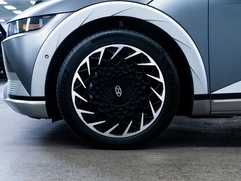 Used 2024 Hyundai Ioniq 5 Limited image 7