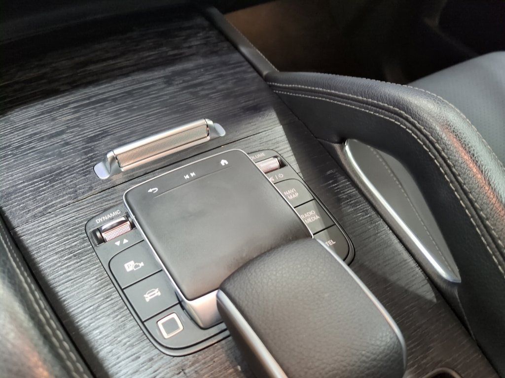 Used 2025 Mercedes-Benz GLE 350 4MATIC image 11