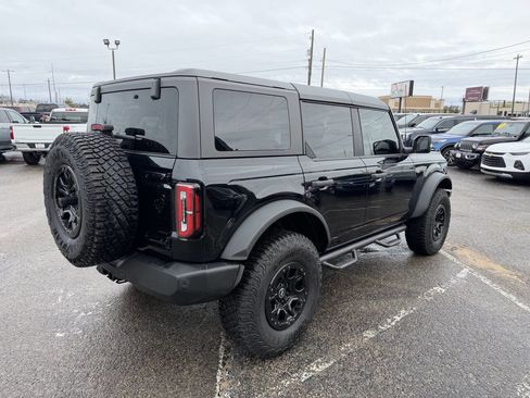 Used 2023 Ford Bronco Wildtrak image 5