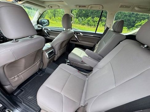 Used 2022 Lexus GX 460 Premium AWD/4WD image 16