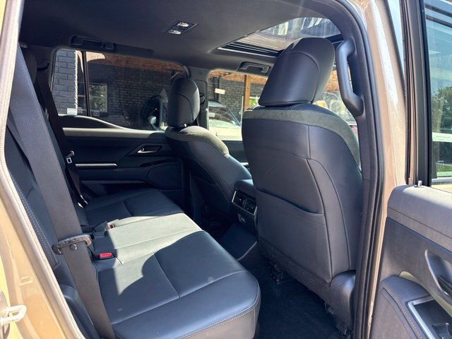 Used 2024 Lexus GX 550 AWD/4WD image 12