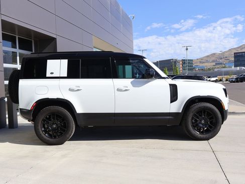 Certified 2023 Land Rover Defender 110 S AWD/4WD image 5