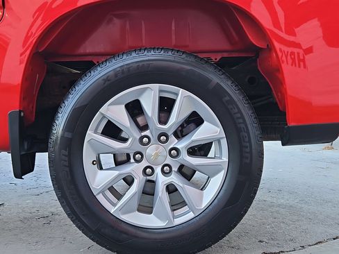 Used 2021 Chevrolet Silverado 1500 Custom w/ LPO, Dark Essentials Package AWD/4WD image 27