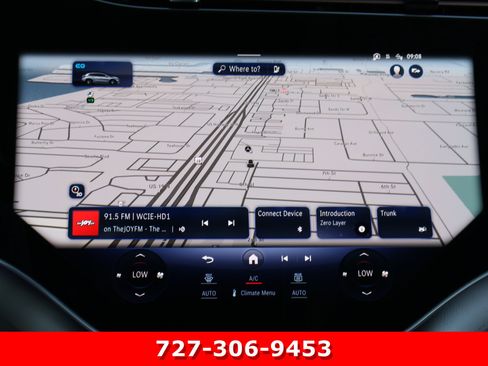Used 2023 Mercedes-Benz EQS 580 4MATIC SUV image 3