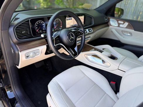 Used 2025 Mercedes-Benz GLE 450 4MATIC image 13