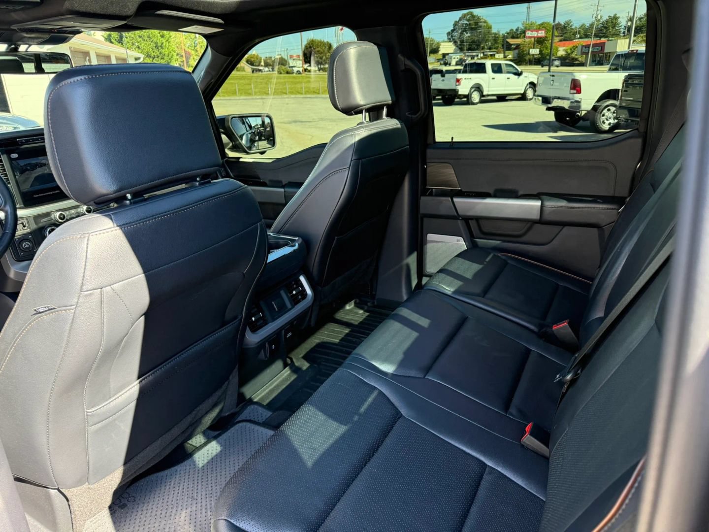 Used 2024 Ford F150 Lariat w/ Tow/Haul Package AWD/4WD image 31