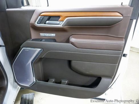 Used 2022 GMC Sierra 1500 Denali w/ Denali Reserve Package image 26