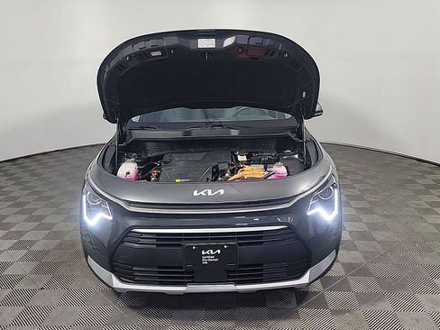 Used 2023 Kia Niro EX FWD image 13