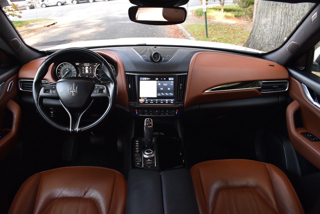 Used 2021 Maserati Levante AWD/4WD image 23