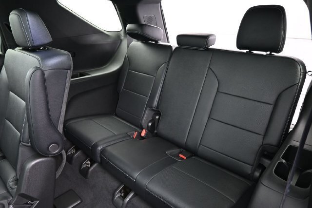 Used 2026 Chevrolet Traverse LT w/ Sun and Wheel Package FWD image 19