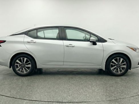 Used 2025 Nissan Versa SV FWD image 11