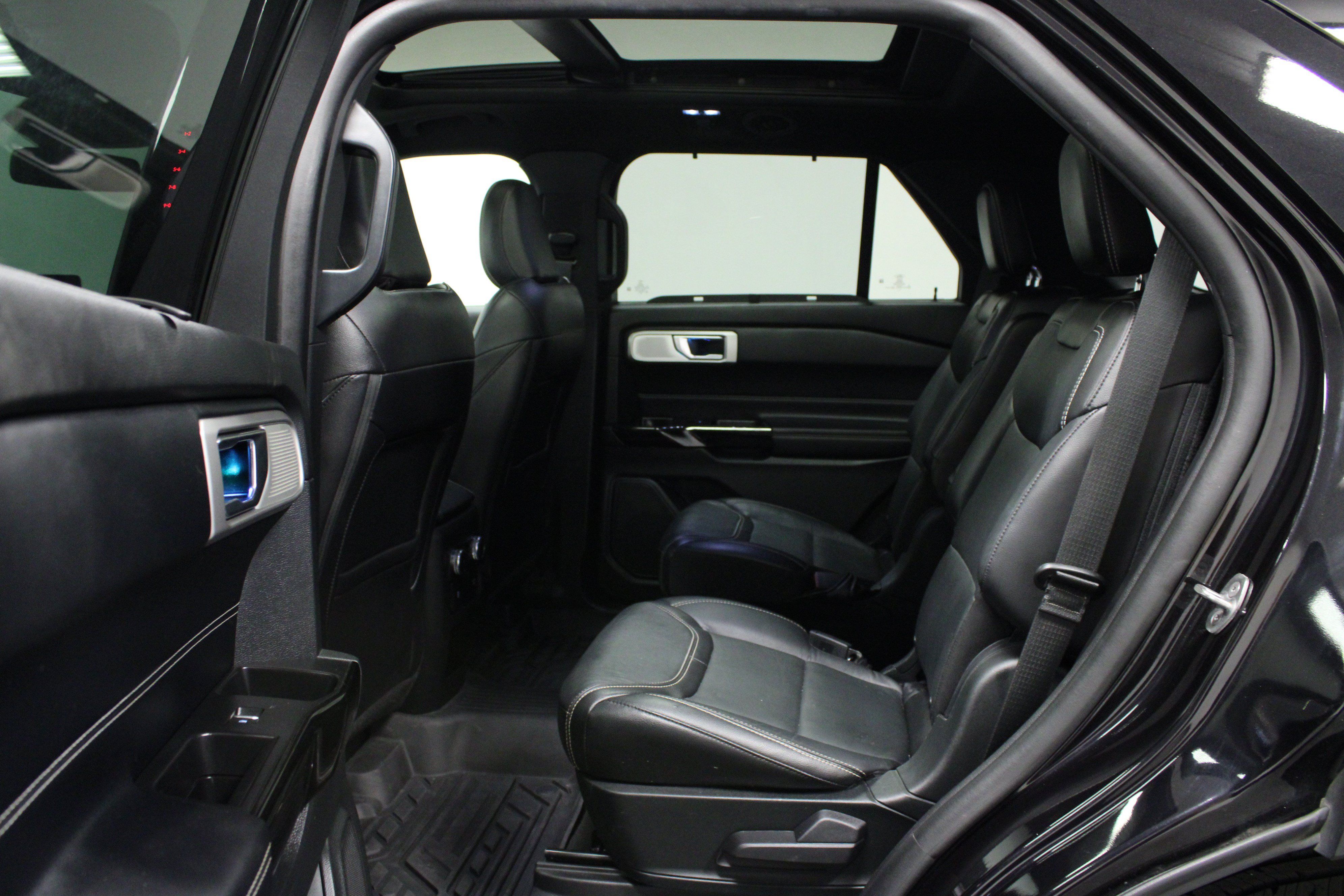 Used 2021 Ford Explorer ST w/ Equipment Group 401A AWD/4WD image 13